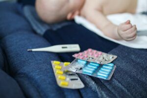 Virus sinciziale: i sintomi nei bambini e negli adulti. I segnali da non trascurare